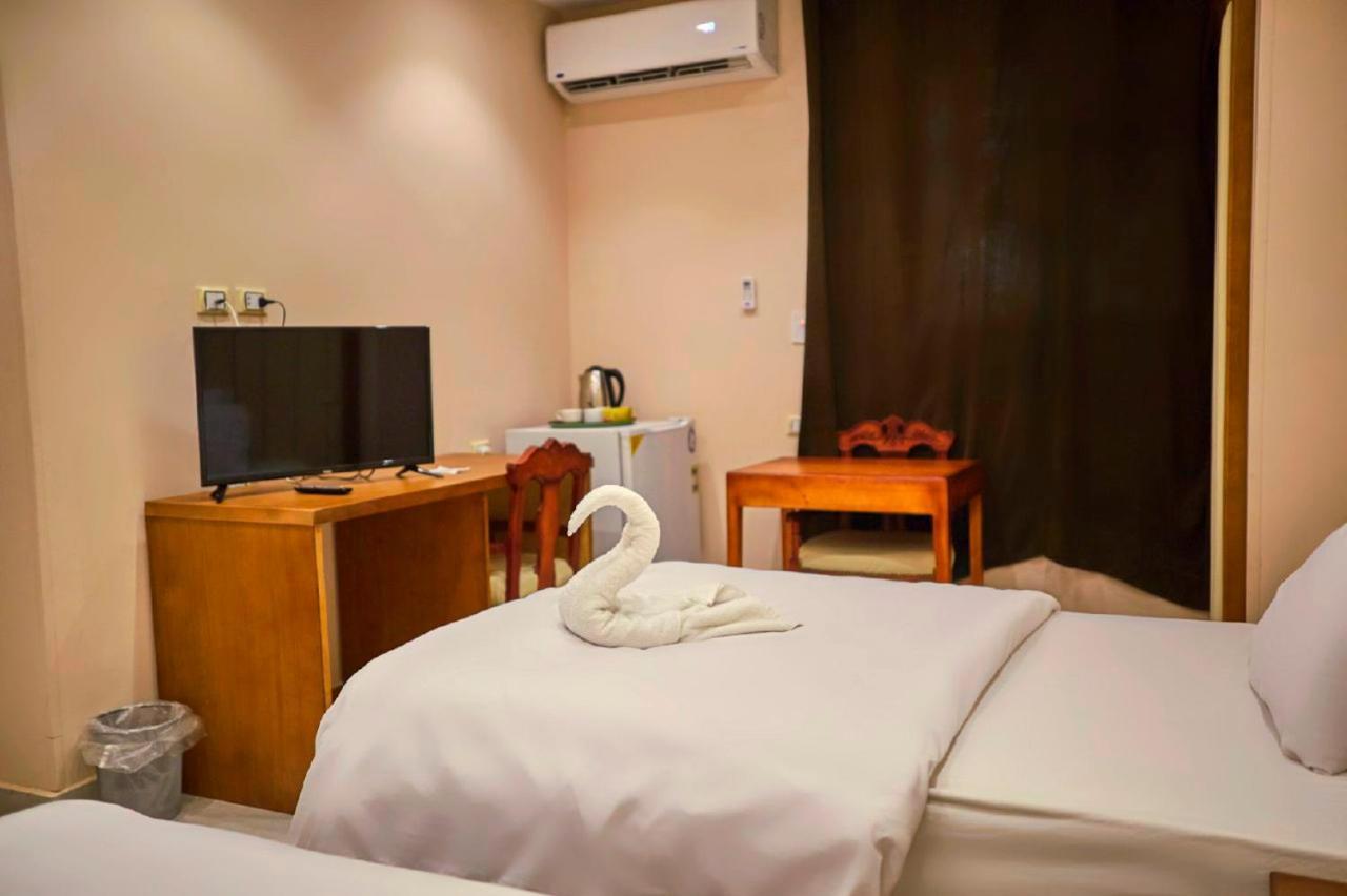 Grand Golden Pyramids View Hotel Kafret el-Gabal エクステリア 写真