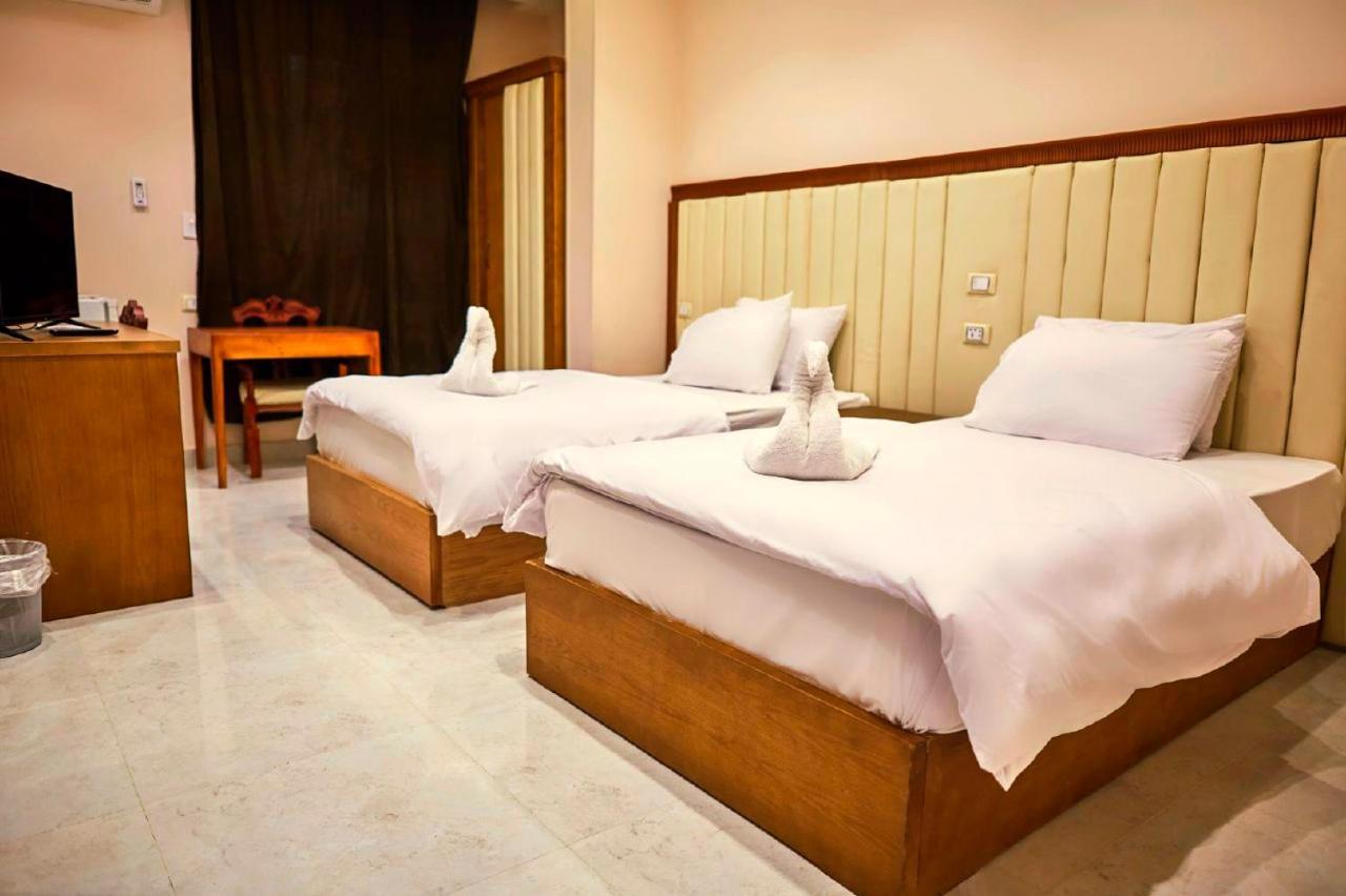 Grand Golden Pyramids View Hotel Kafret el-Gabal エクステリア 写真
