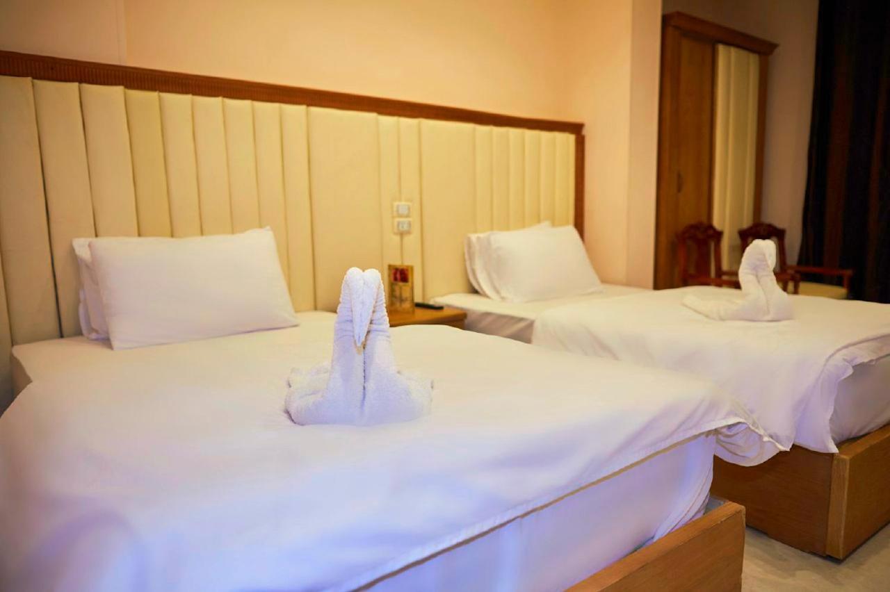 Grand Golden Pyramids View Hotel Kafret el-Gabal エクステリア 写真