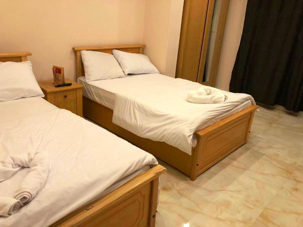 Grand Golden Pyramids View Hotel Kafret el-Gabal エクステリア 写真