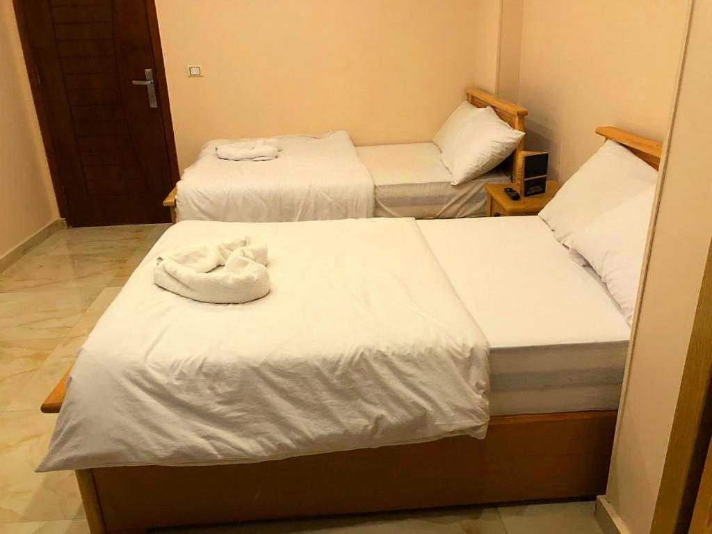Grand Golden Pyramids View Hotel Kafret el-Gabal エクステリア 写真