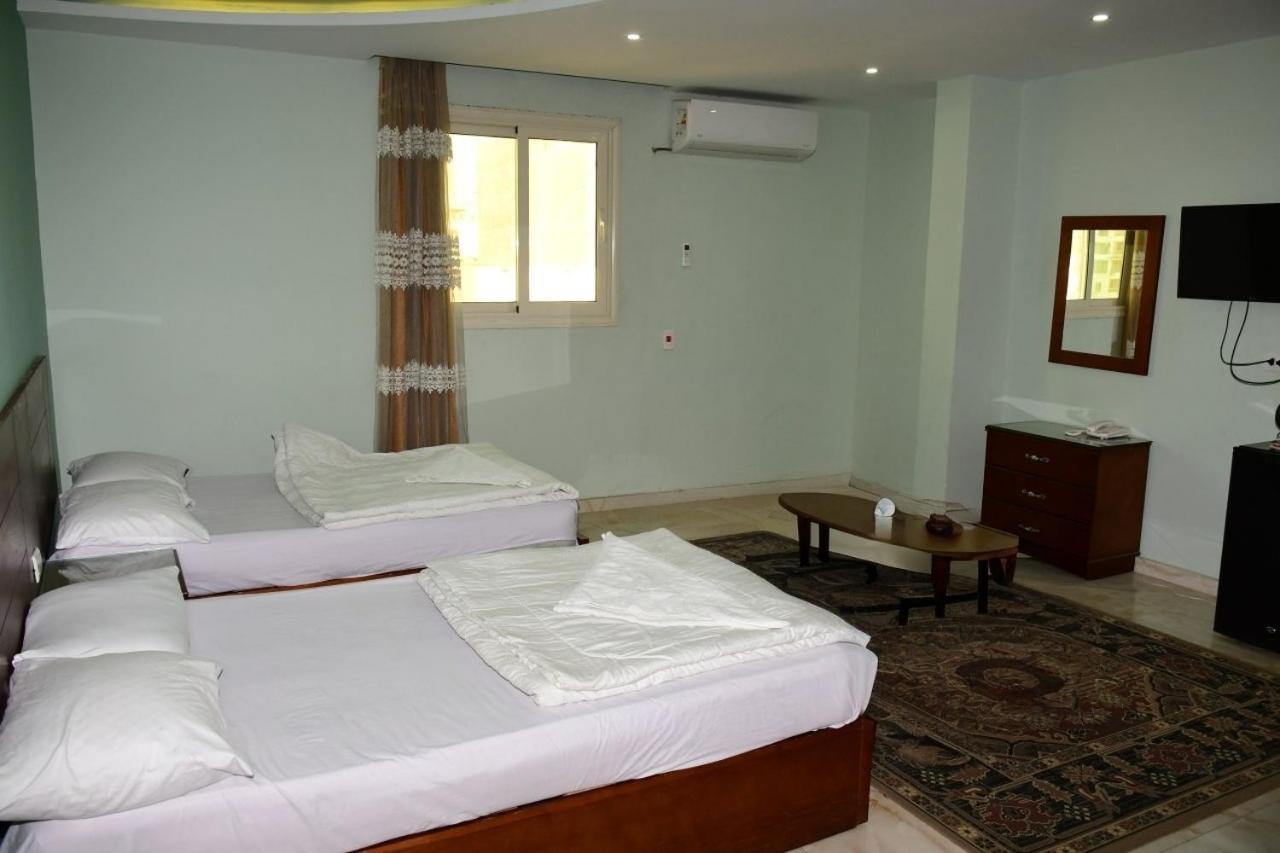 Grand Golden Pyramids View Hotel Kafret el-Gabal エクステリア 写真